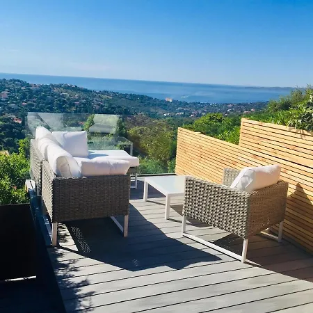 Holiday home Mazet Moderne, Vue Mer, Clim, Piscine